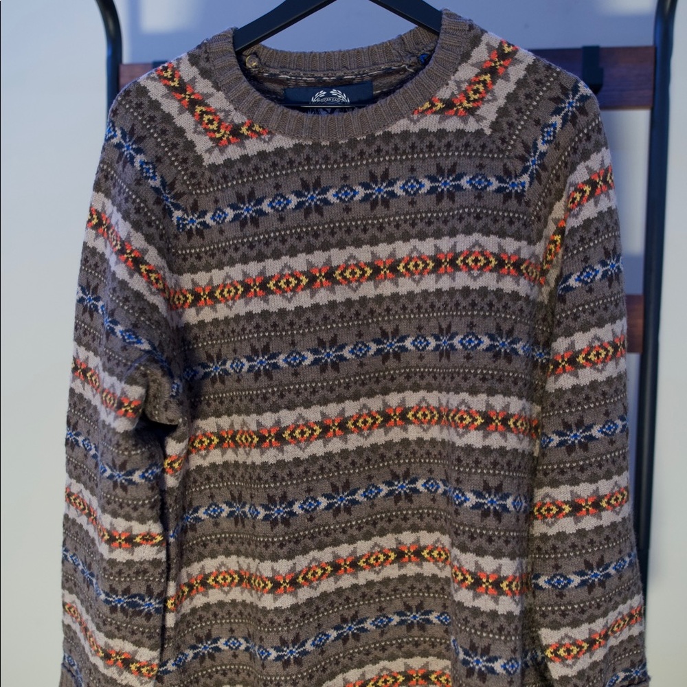 American Eagle Sweater